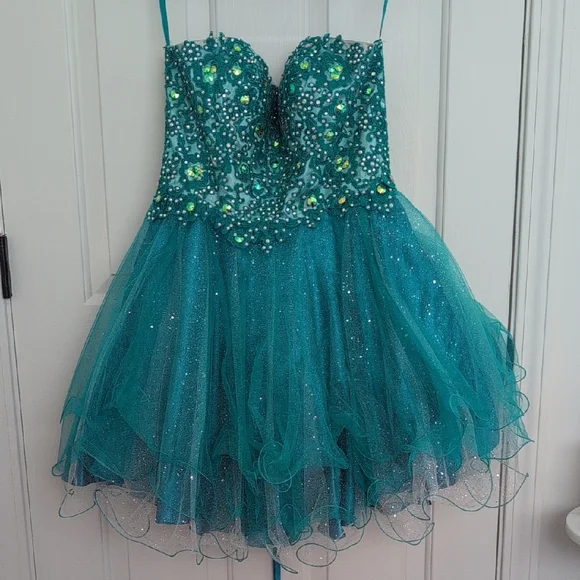 Aspeed Dresses | Sequin Embellished A-Line Prom or Party Dress Worn Once | Color: Blue/Green | Size: M | Vlockrocz's Closet Aspeed Dresses | Sequin Embellished A-Line Prom or Party Dress Worn Once | Color: Blue/Green | Size: M | Vlockrocz's Closet